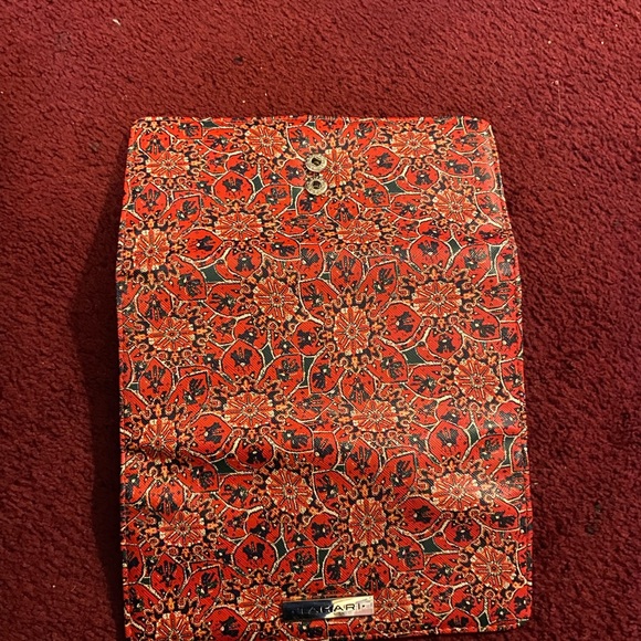 Tahari wallet - Picture 2 of 4